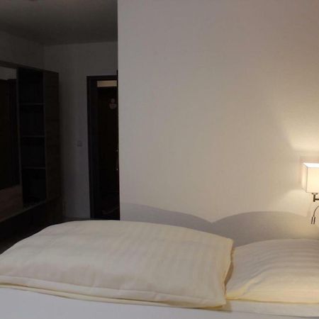 Hotel Zum Lutten Didi Friedeburg ภายนอก รูปภาพ