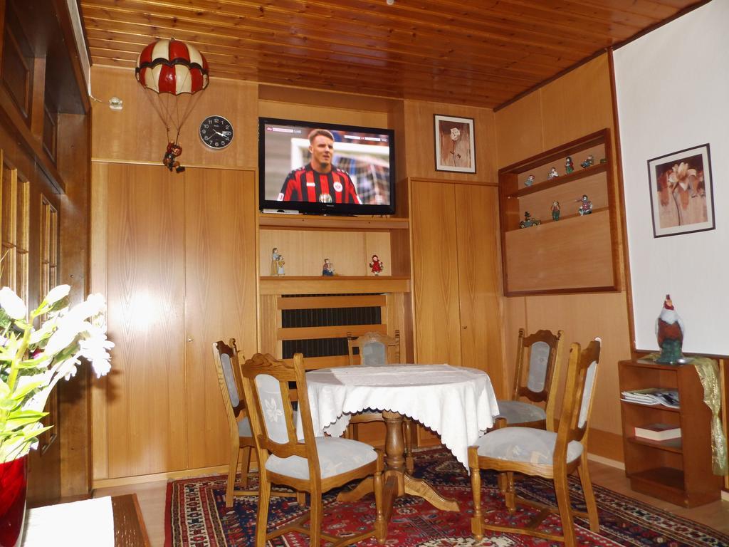 Hotel Zum Lutten Didi Friedeburg ภายนอก รูปภาพ
